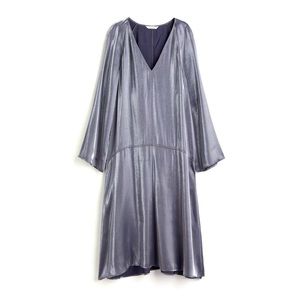 Shimmery Silver Relaxed-Fit Curved Seam Flapper Dress with Raglan Bell Sleeves